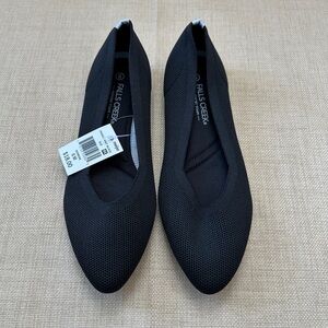 Falls Creek Black Pointy Toe Stretchy Memory Foam Flats